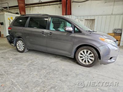 Czwarte zdjęcie samochodu z boku: 2013 TOYOTA SIENNA LE VIN:5TDJK3DCXDS067759 - miniatura