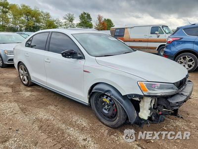 Czwarte zdjęcie samochodu z boku: 2016 VOLKSWAGEN JETTA GLI VIN:3VW4T7AJXGM323694 - miniatura