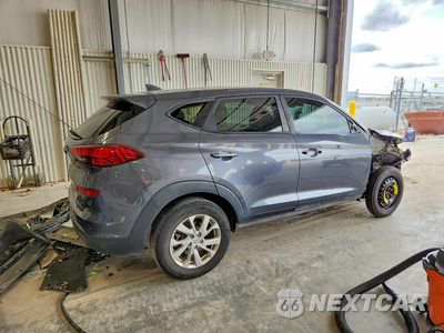Trzecie zdjęcie samochodu z tyłu: 2019 HYUNDAI TUCSON SE VIN:KM8J23A44KU048349 - miniatura