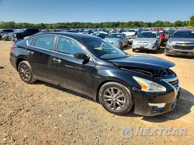 Czwarte zdjęcie samochodu z boku: 2015 NISSAN ALTIMA 2.5 S VIN:1N4AL3AP0FN348293 - miniatura