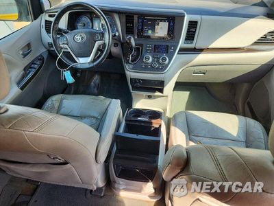 Zdjęcie 8 z 13 samochodu: 2016 TOYOTA SIENNA XLE 8-PASSENGER VIN:5TDYK3DC6GS751615 - miniatura