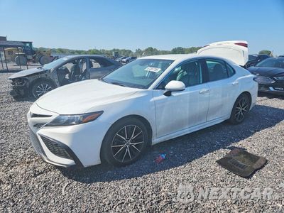 2021 TOYOTA CAMRY SE 4T1G11AK2MU429782 - główne zdjęcie licytacji z USA - miniatura