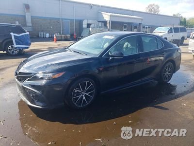 2024 TOYOTA CAMRY SE 4T1T11AKXRU856875 - główne zdjęcie licytacji z USA - miniatura
