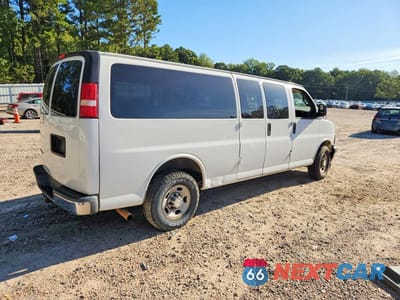 Trzecie zdjęcie samochodu z tyłu: 2017 CHEVROLET EXPRESS G3500 LT VIN:1GAZGPFG6H1231077 - miniatura