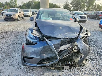 Piąte zdjęcie samochodu w środku: 2021 TESLA MODEL Y VIN:5YJYGDEE8MF189319 - miniatura