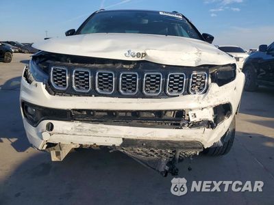 Piąte zdjęcie samochodu w środku: 2025 JEEP COMPASS LIMITED VIN:3C4NJDCNXST509066 - miniatura