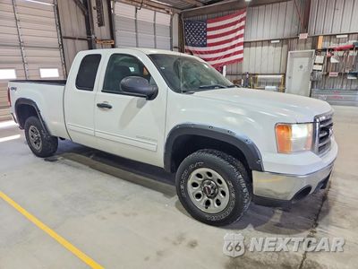 Czwarte zdjęcie samochodu z boku: 2013 GMC SIERRA K1500 SLE VIN:1GTR2VE78DZ290042 - miniatura