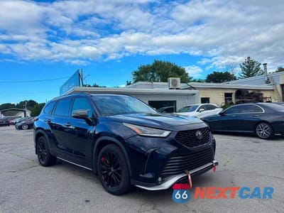 2023 TOYOTA HIGHLANDER XSE 5TDKDRBH5PS004752 - główne zdjęcie licytacji z USA - miniatura