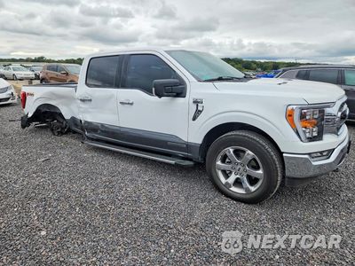 Czwarte zdjęcie samochodu z boku: 2023 FORD F150 SUPERCREW VIN:1FTFW1ED0PFA50785 - miniatura