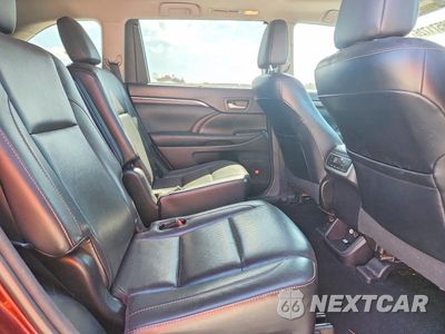 Zdjęcie 11 z 14 samochodu: 2015 TOYOTA HIGHLANDER LIMITED VIN:5TDYKRFH9FS097221 - miniatura