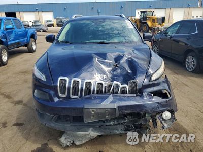 Piąte zdjęcie samochodu w środku: 2016 JEEP CHEROKEE LATITUDE VIN:1C4PJMCB8GW366540 - miniatura