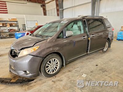 2014 TOYOTA SIENNA XLE 8-PASSENGER 5TDYK3DC9ES484077 - główne zdjęcie licytacji z USA - miniatura