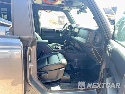 Piąte zdjęcie samochodu w środku: 2025 FORD BRONCO BADLANDS VIN:1FMEE9BP8SLA52785 - miniatura