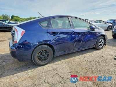 Trzecie zdjęcie samochodu z tyłu: 2013 TOYOTA PRIUS THREE VIN:JTDKN3DU7D0346948 - miniatura