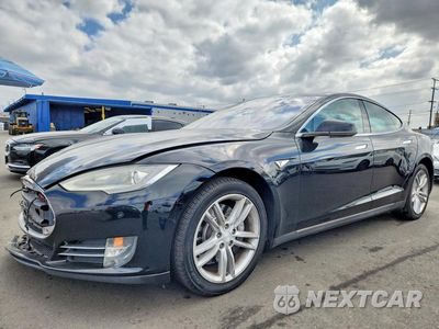 2013 TESLA MODEL S 5YJSA1CN2DFP28025 - główne zdjęcie licytacji z USA - miniatura
