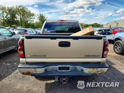 Zdjęcie 6 z 12 samochodu: 2005 CHEVROLET SILVERADO K1500 VIN:2GCEK13T151106853 - miniatura