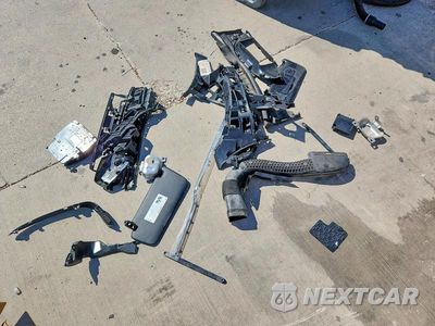 Zdjęcie 12 z 13 samochodu: 2018 MERCEDES-BENZ C 300 VIN:55SWF4JB0JU257497 - miniatura