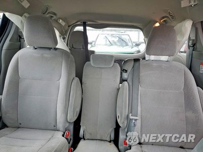 Zdjęcie 10 z 13 samochodu: 2016 TOYOTA SIENNA LE VIN:5TDKK3DC9GS725550 - miniatura