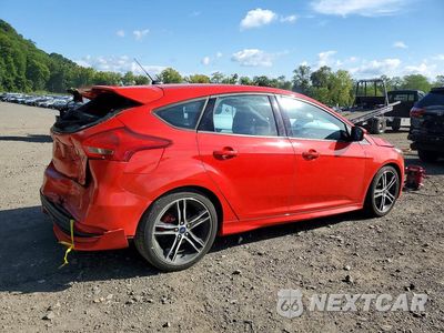 Trzecie zdjęcie samochodu z tyłu: 2016 FORD FOCUS ST VIN:1FADP3L94GL261669 - miniatura