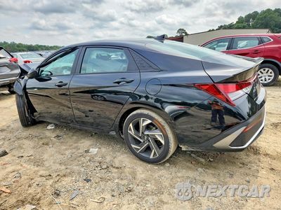 Drugie zdjęcie samochodu z przodu: 2025 HYUNDAI ELANTRA SEL SPORT VIN:KMHLM4DG8SU926170 - miniatura