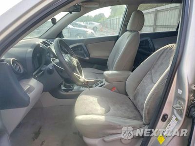 Zdjęcie 7 z 13 samochodu: 2011 TOYOTA RAV4 BASE VIN:2T3ZF4DV5BW105103 - miniatura