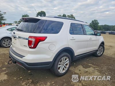 Trzecie zdjęcie samochodu z tyłu: 2019 FORD EXPLORER XLT VIN:1FM5K8D82KGA67705 - miniatura