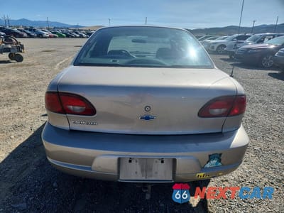Zdjęcie 6 z 12 samochodu: 2001 CHEVROLET CAVALIER BASE VIN:1G1JC524317302473 - miniatura