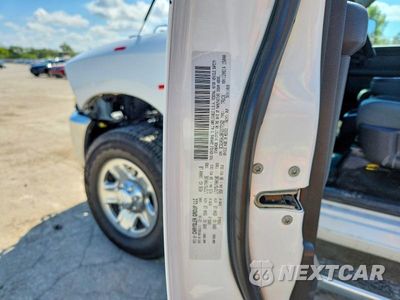 Zdjęcie 13 z 13 samochodu: 2015 RAM 2500 ST VIN:3C6UR5HJ8FG577162 - miniatura