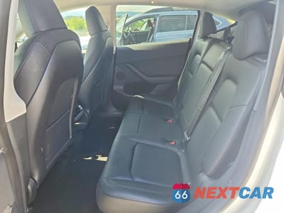 Zdjęcie 10 z 12 samochodu: 2023 TESLA MODEL Y VIN:7SAYGDEE5PF701304 - miniatura