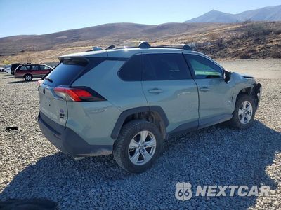 Trzecie zdjęcie samochodu z tyłu: 2021 TOYOTA RAV4 XLE VIN:2T3P1RFVXMW217155 - miniatura