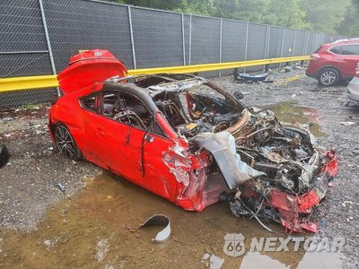 Czwarte zdjęcie samochodu z boku: 2024 TOYOTA GR86 BASE VIN:JF1ZNBB19R9758038 - miniatura