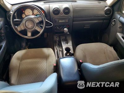 Zdjęcie 8 z 13 samochodu: 2003 JEEP LIBERTY SPORT VIN:1J4GL48K73W722225 - miniatura