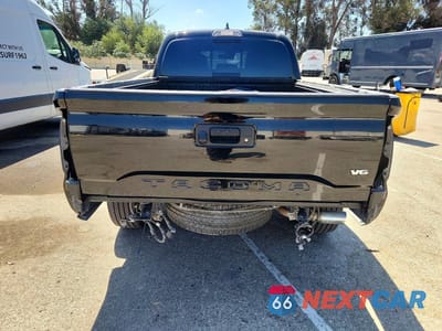 Zdjęcie 6 z 12 samochodu: 2018 TOYOTA TACOMA TRD SPORT VIN:3TMBZ5DN1JM013484 - miniatura