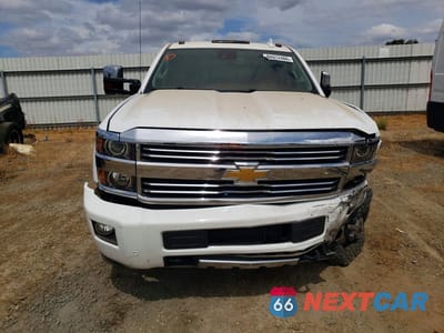Piąte zdjęcie samochodu w środku: 2016 CHEVROLET SILVERADO K3500 HIGH COUNTRY VIN:1GC4K1E81GF145460 - miniatura
