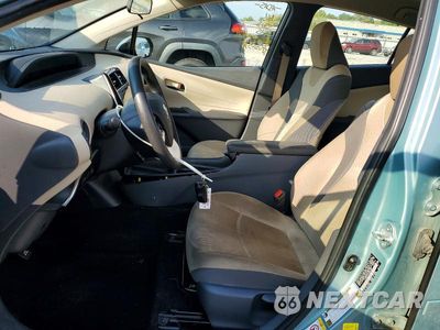 Zdjęcie 7 z 12 samochodu: 2017 TOYOTA PRIUS TWO VIN:JTDKBRFU4H3034020 - miniatura