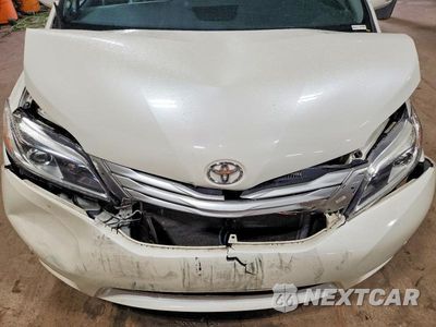 Zdjęcie 12 z 14 samochodu: 2017 TOYOTA SIENNA LIMITED PREMIUM 7-PASSENGER VIN:5TDDZ3DC4HS163661 - miniatura