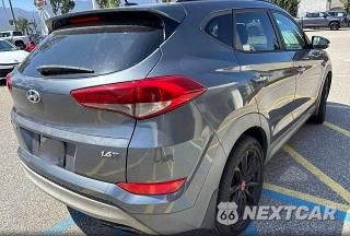 Czwarte zdjęcie samochodu z boku: 2017 HYUNDAI TUCSON NIGHT VIN:KM8J33A21HU506501 - miniatura