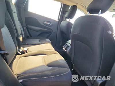 Zdjęcie 11 z 13 samochodu: 2017 JEEP CHEROKEE SPORT VIN:1C4PJLAS1HW507785 - miniatura