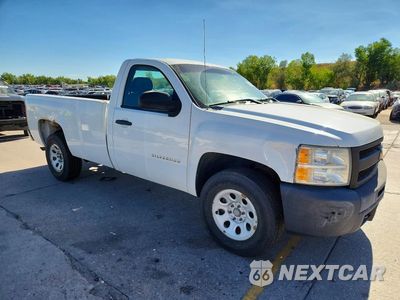 Czwarte zdjęcie samochodu z boku: 2013 CHEVROLET SILVERADO K1500 VIN:1GCNKPEA9DZ212908 - miniatura