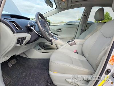 Zdjęcie 7 z 12 samochodu: 2012 TOYOTA PRIUS THREE VIN:JTDKN3DUXC5471637 - miniatura