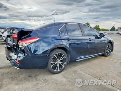 Trzecie zdjęcie samochodu z tyłu: 2018 TOYOTA CAMRY SE VIN:JTNB11HK4J3032785 - miniatura