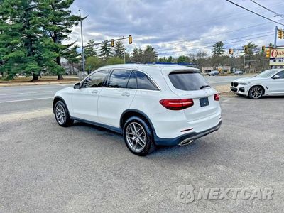 Trzecie zdjęcie samochodu z tyłu: 2019 MERCEDES-BENZ GLC 300 4MATIC VIN:WDC0G4KB2KV121940 - miniatura