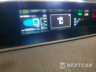 Zdjęcie 9 z 12 samochodu: 2017 TOYOTA PRIUS FOUR VIN:JTDKARFU2H3541873 - miniatura