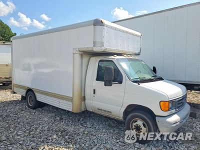 Czwarte zdjęcie samochodu z boku: 2007 FORD E450 BOX TRUCK VIN:1FDXE45S87DA24207 - miniatura