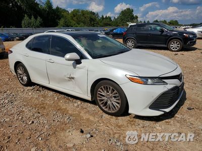 Czwarte zdjęcie samochodu z boku: 2018 TOYOTA CAMRY XLE VIN:4T1B11HK2JU025635 - miniatura