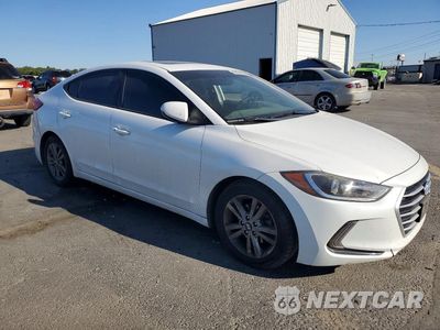 Czwarte zdjęcie samochodu z boku: 2017 HYUNDAI ELANTRA VALUE EDITION VIN:5NPD84LF1HH210039 - miniatura