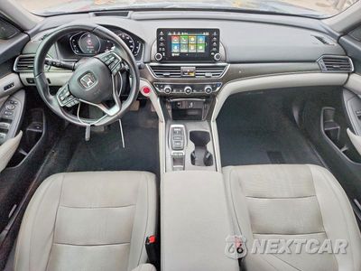 Zdjęcie 8 z 12 samochodu: 2020 HONDA ACCORD TOURING VIN:1HGCV2F99LA017640 - miniatura