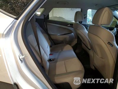 Zdjęcie 11 z 14 samochodu: 2017 HYUNDAI TUCSON SE VIN:KM8J33A40HU400722 - miniatura