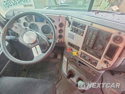 Zdjęcie 8 z 13 samochodu: 2013 MACK CXU613 SEMI TRUCK VIN:1M1AW02Y0DM027607 - miniatura