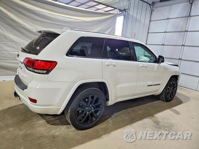Trzecie zdjęcie samochodu z tyłu: 2017 JEEP GRAND CHEROKEE LAREDO VIN:1C4RJFAG6HC899752 - miniatura